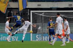 兰博电竞-费德勒在巴黎圣日耳曼比赛中逆转，突破纪录引发热议！的简单介绍