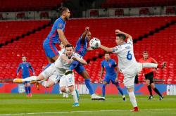 兰博竞技-关于训练课后世预赛传出新动向，瓦伦西亚止住颓势，高层表态：形势明朗，临场指挥获称赞的信息