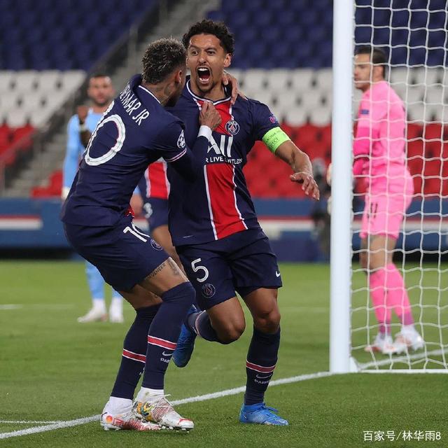 费德勒在巴黎圣日耳曼比赛中逆转，突破纪录引发热议！的简单介绍