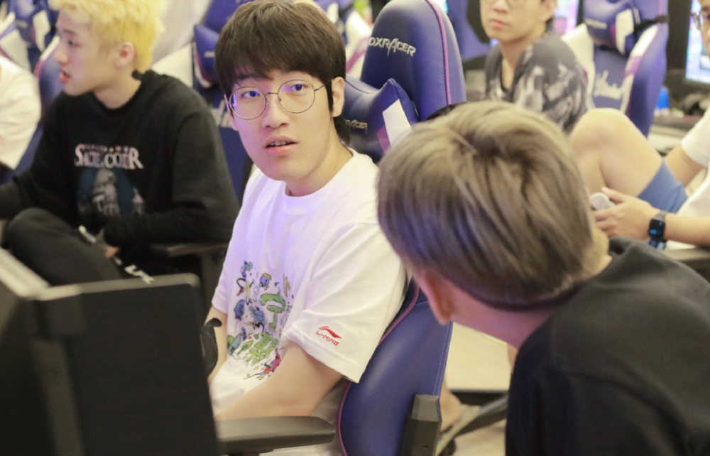 JackeyLove回归赛场，精彩发挥首场状态亮眼，日本队观众沸腾！的简单介绍